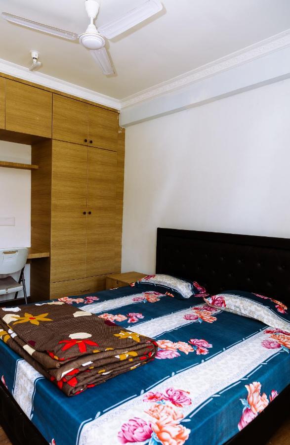 Rvr Home - Beautiful Rooms Bangalore Bagian luar foto