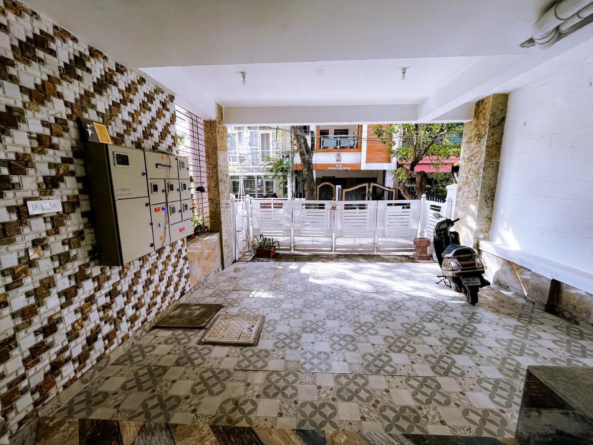 Rvr Home - Beautiful Rooms Bangalore Bagian luar foto