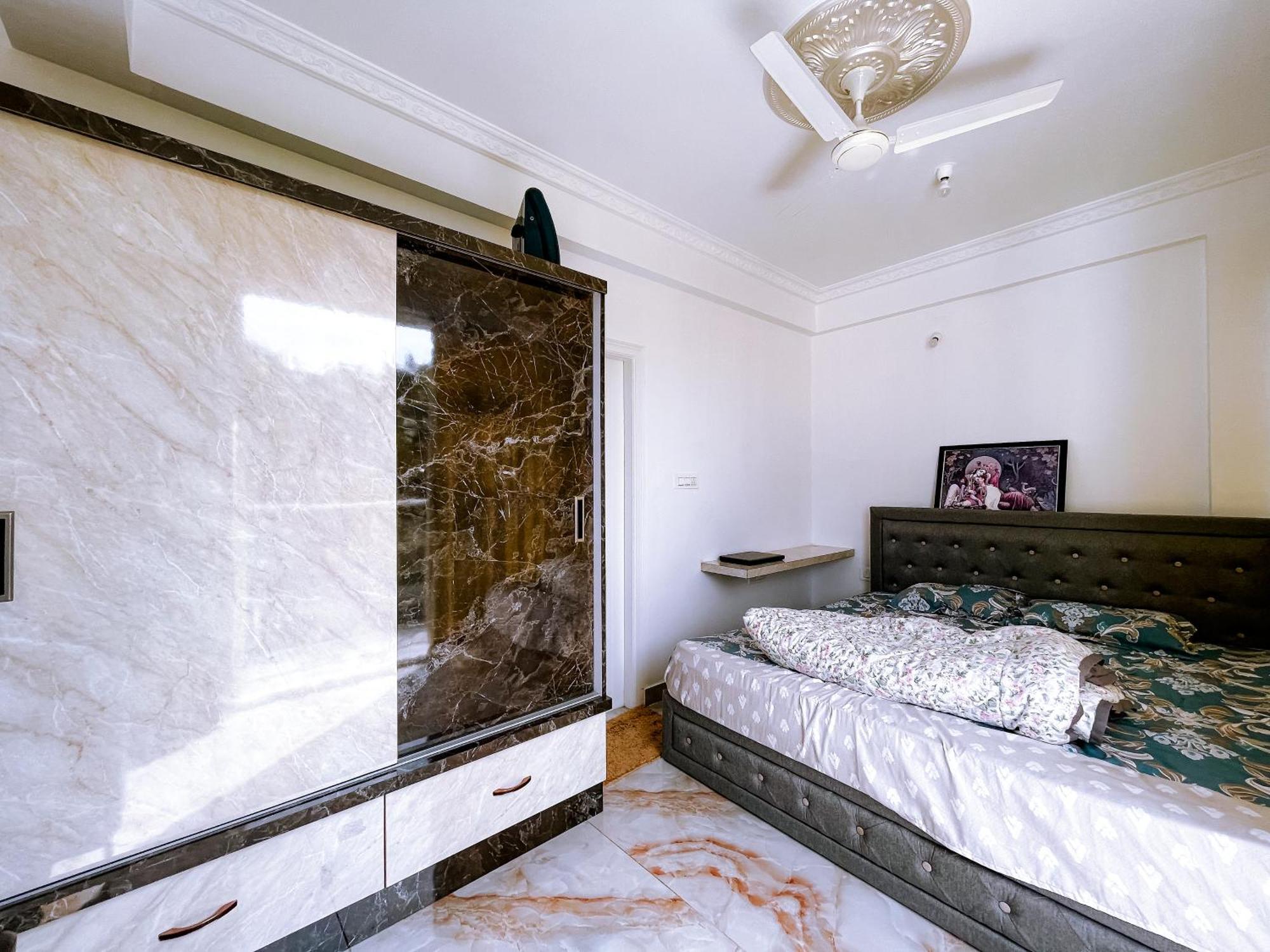 Rvr Home - Beautiful Rooms Bangalore Ruang foto
